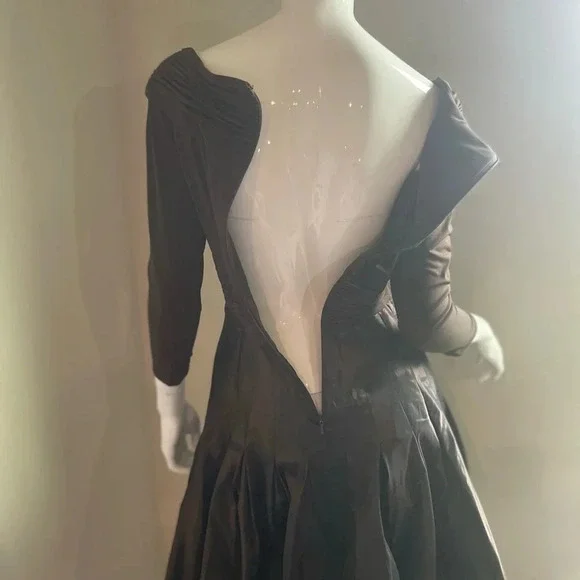 Tadashi Shoji Collection Brown Formal Fit and Flare Dress. Size 4 - Picture 10 of 15